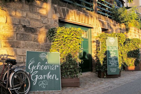 Der Durchgang zum »Geheimen Garten« 