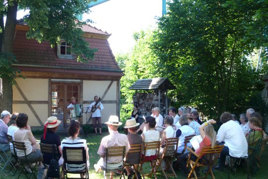 Freiluftkonzert unter der Schwebebahn 