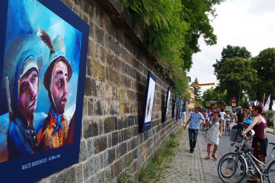 Die »Galerie Traumstraße« – eine Galerie entlang des gesamten Festgeländes – 7 Kilometer! 